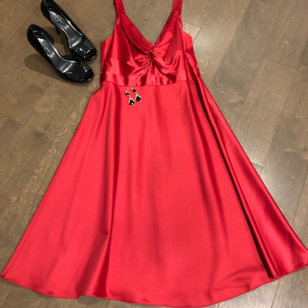 5🌟Donna Morgan Satin Cocktail Dress